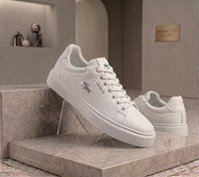 Chaussure Lacoste Powercourt en CUIR